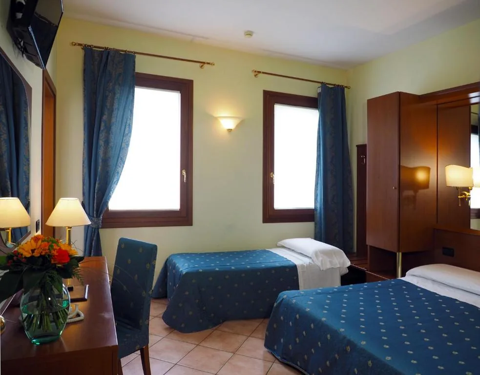 Camera Tripla — Hotel Cris