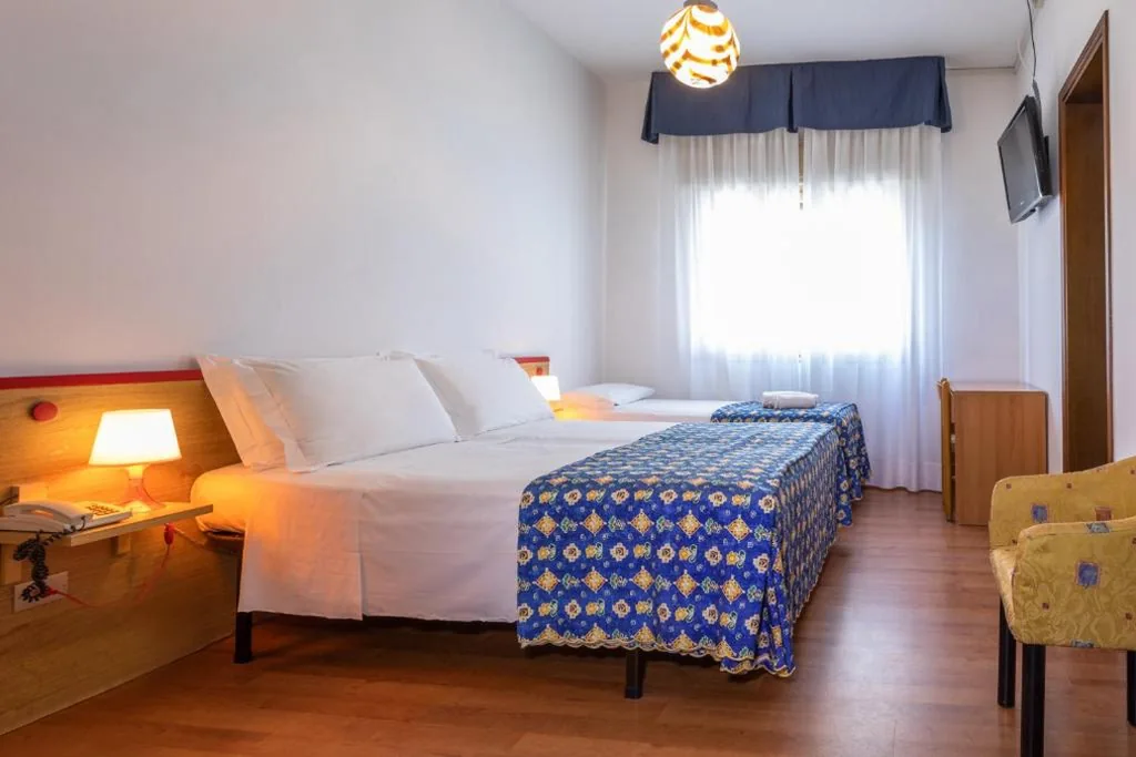 Camera Tripla — Hotel Diana