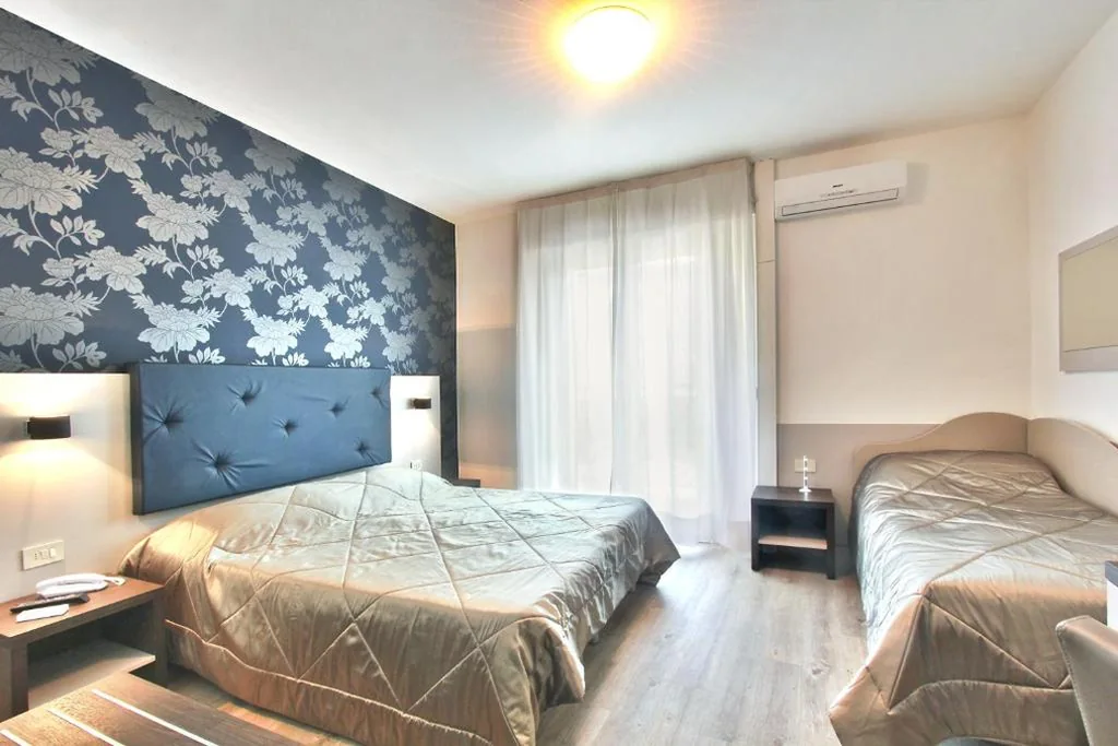 Camera Tripla — Hotel Gambrinus