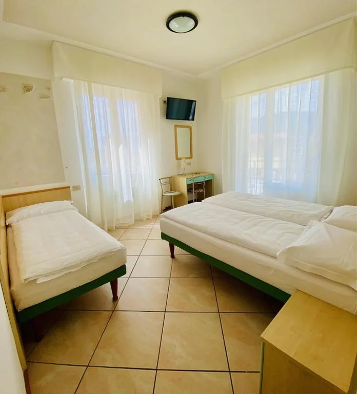 Camera Tripla — Hotel Ideal