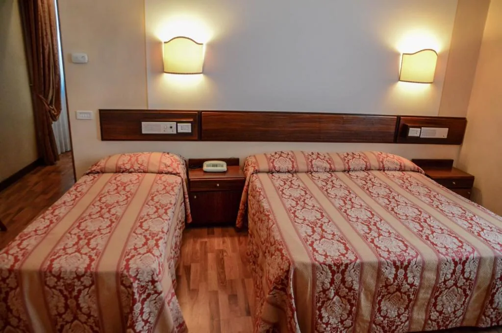 Camera Tripla — Hotel Le Boulevard