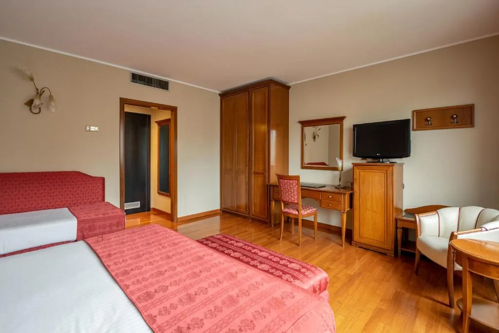 Triple Room — Hotel Leopardi