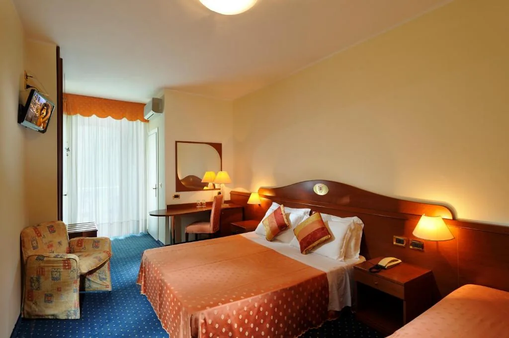 Camera Tripla — Hotel Montecarlo