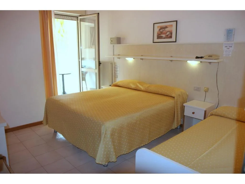 Camera Tripla — Hotel Paron