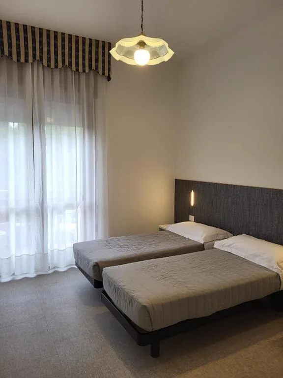 Camera Tripla — Hotel Piccadilly