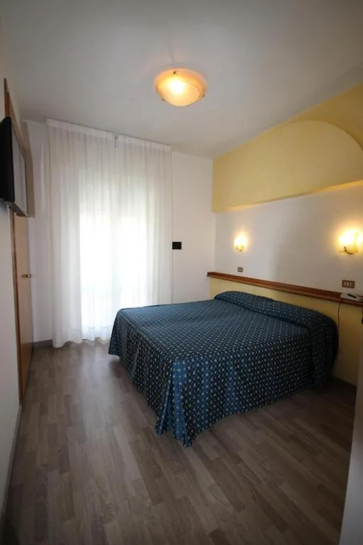 Camera Tripla — Hotel Roma