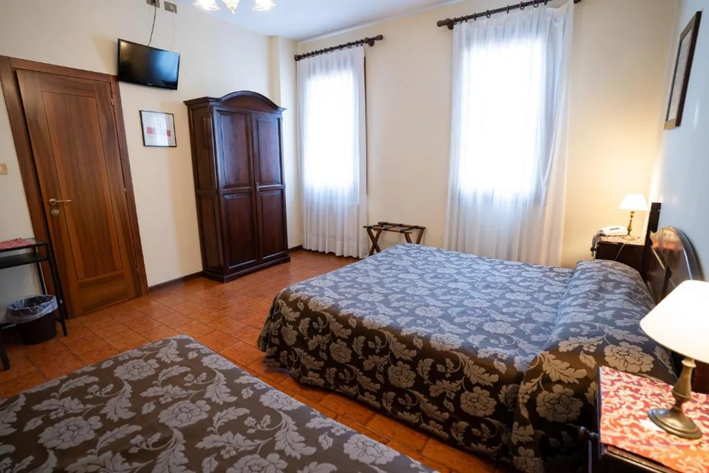 Camera Tripla — Hotel Tivoli