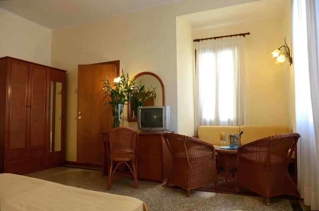 Camera Tripla — Hotel Villa Orio e Beatrice