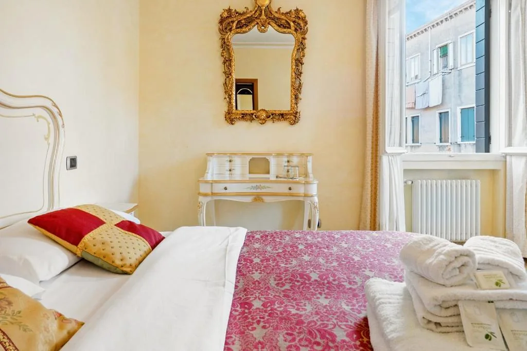 Camera Tripla — Inn Venice