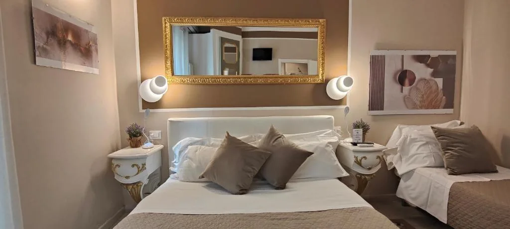 Camera Tripla — La Stanza Di Giulietta