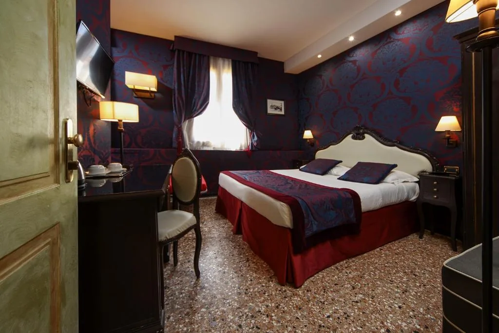 Camera Tripla — Locanda Antica Venezia