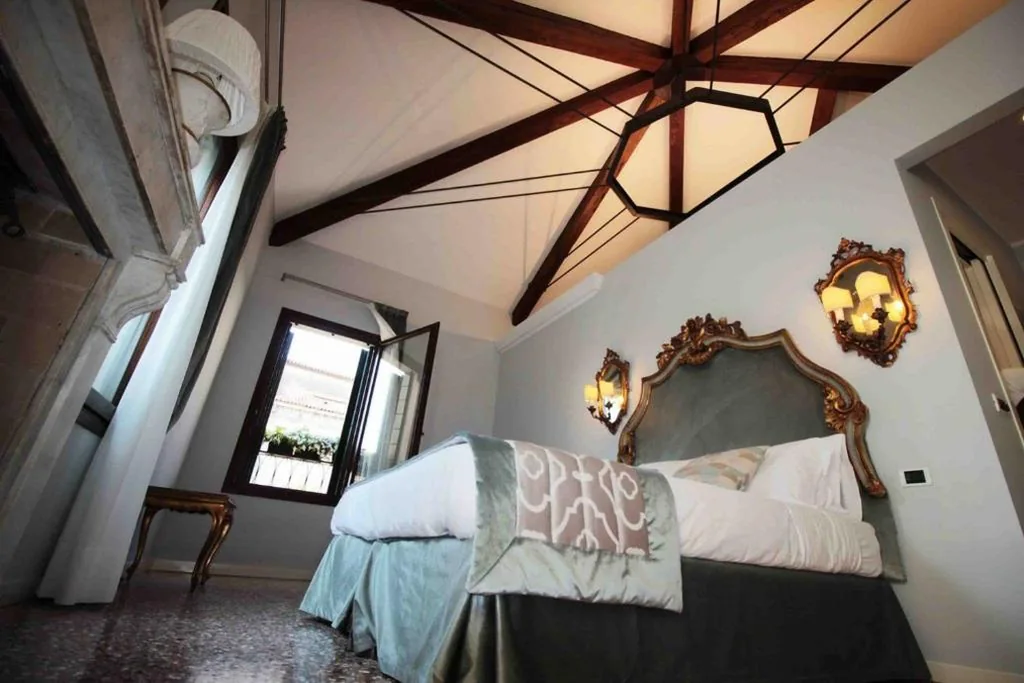Luxury Triple Room — Casa Colleoni