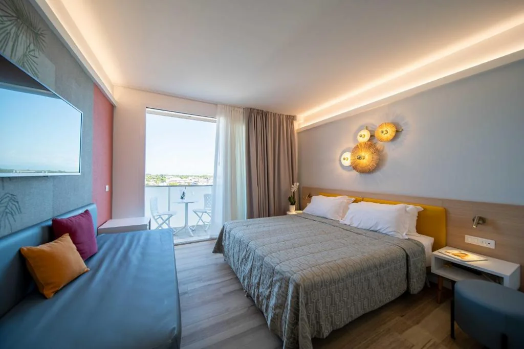 Camera Tripla Luxury — Hotel Palma de Majorca