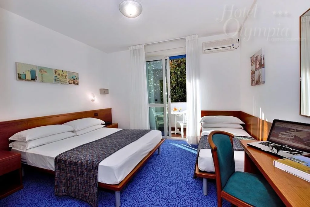 Camera Tripla Standard con Balcone — Hotel Olympia