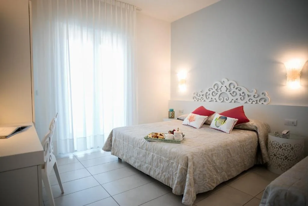 Standard Triple Room — Hotel Albatros 3 Stelle Superior