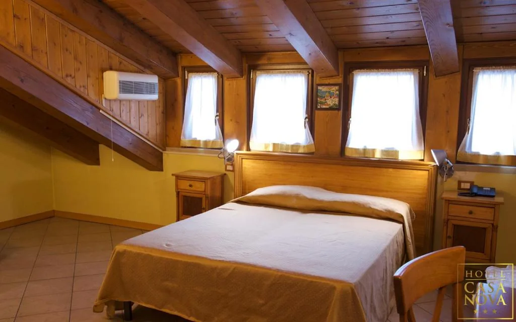 Standard Triple Room — Hotel Casanova