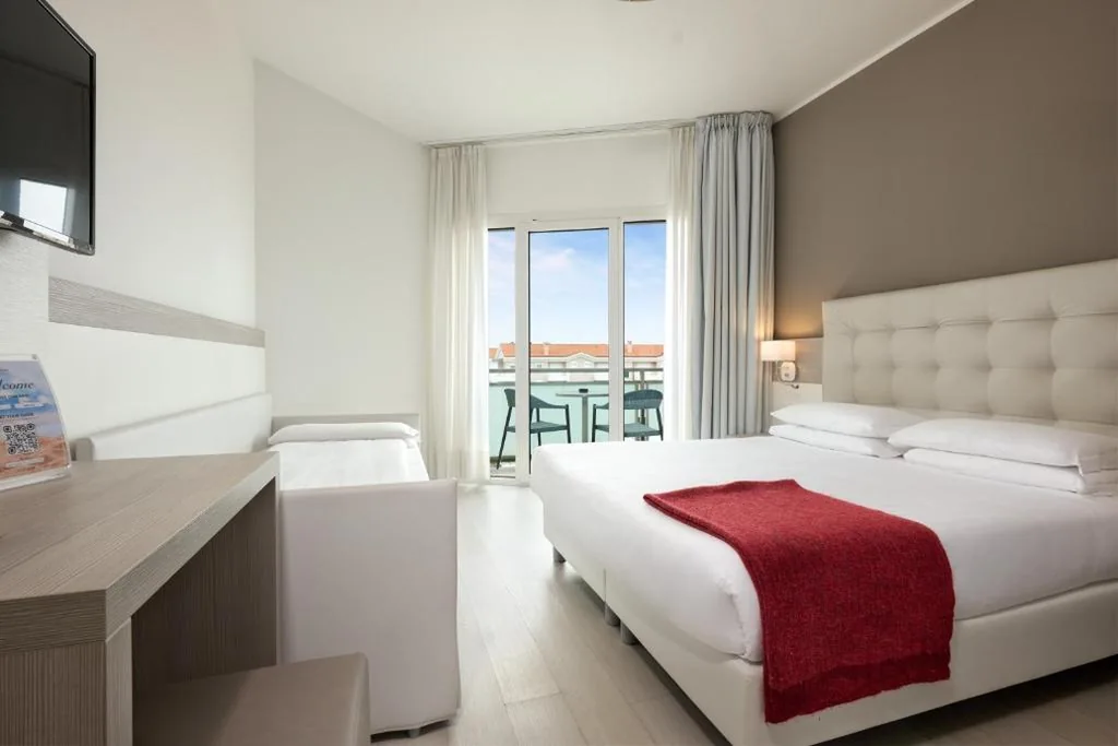 Camera Tripla Standard — Hotel Delle Rose