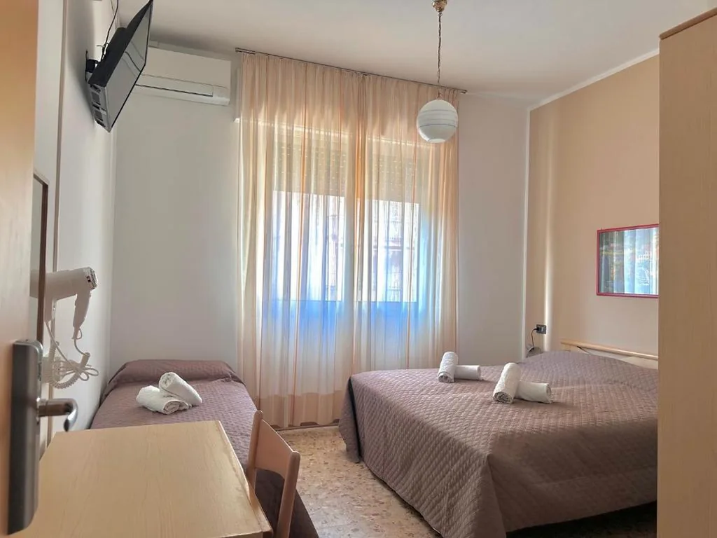Camera Tripla Standard — Hotel Edera