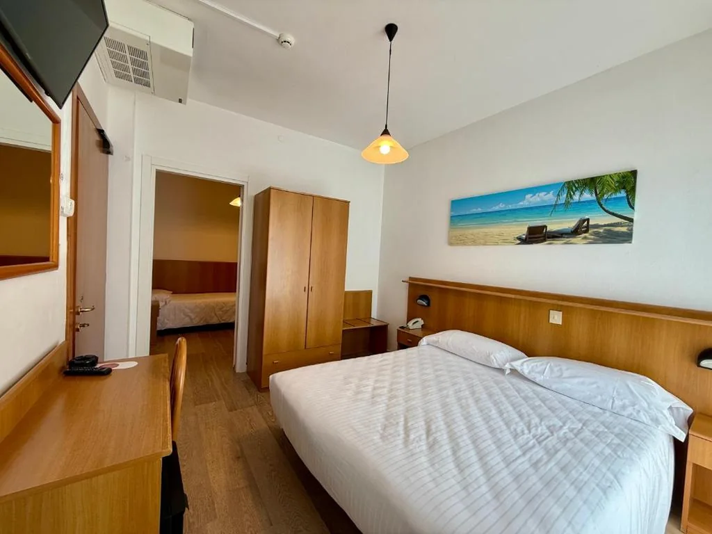 Camera Tripla Standard — Hotel Palme