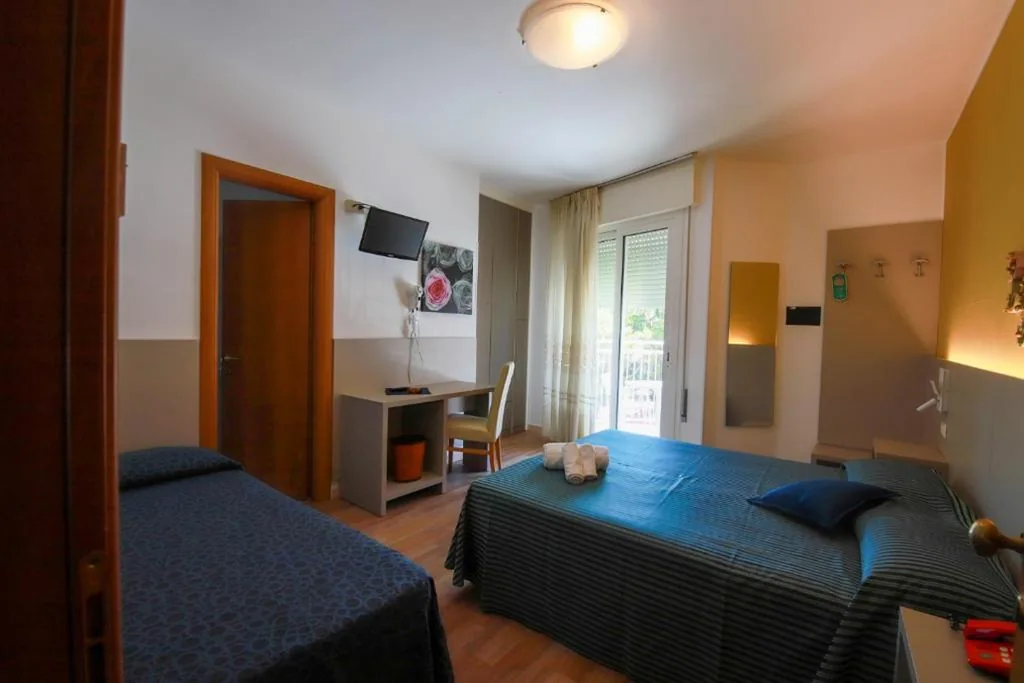 Camera Tripla Standard — Hotel Stockholm