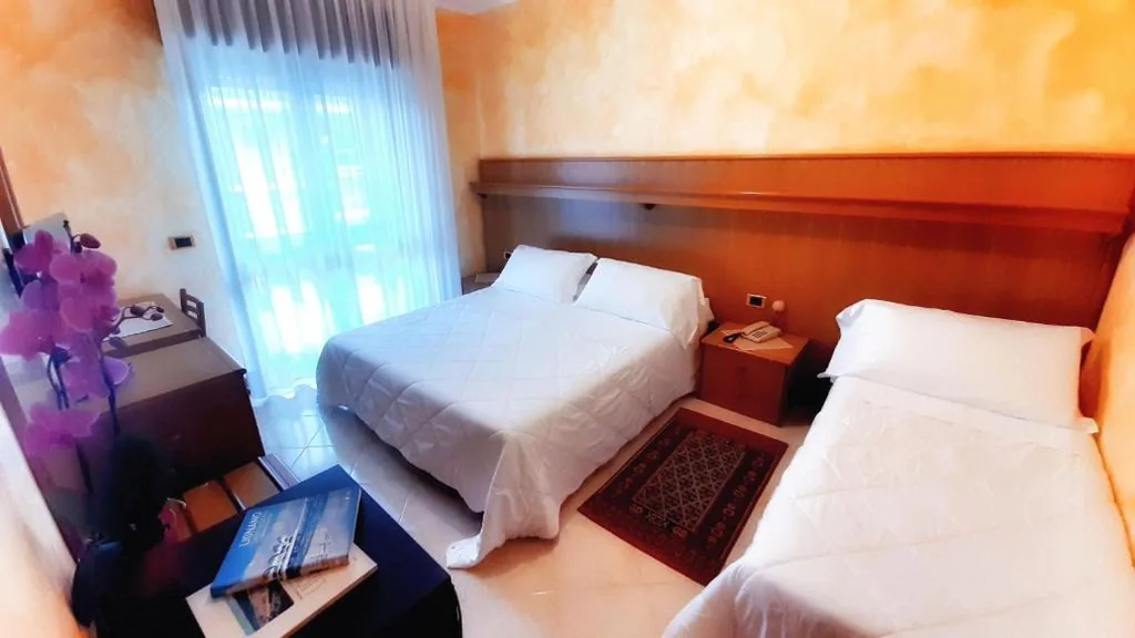 Camera Tripla Standard — Hotel & Wellness Fra I Pini