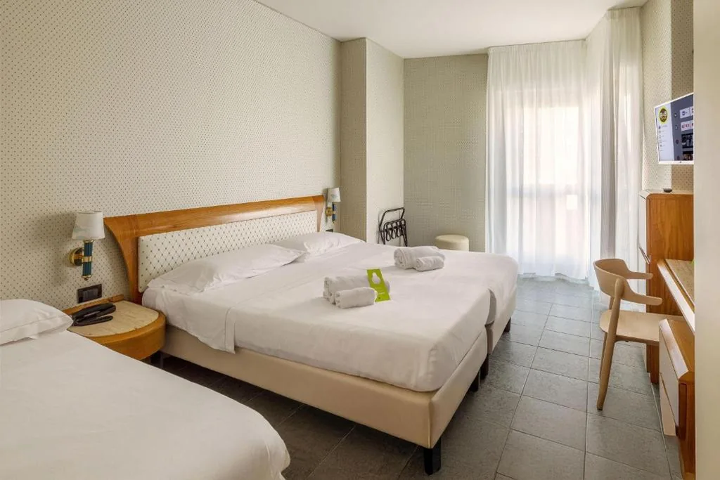 Camera Tripla Superior — B&B Hotel Chioggia Airone