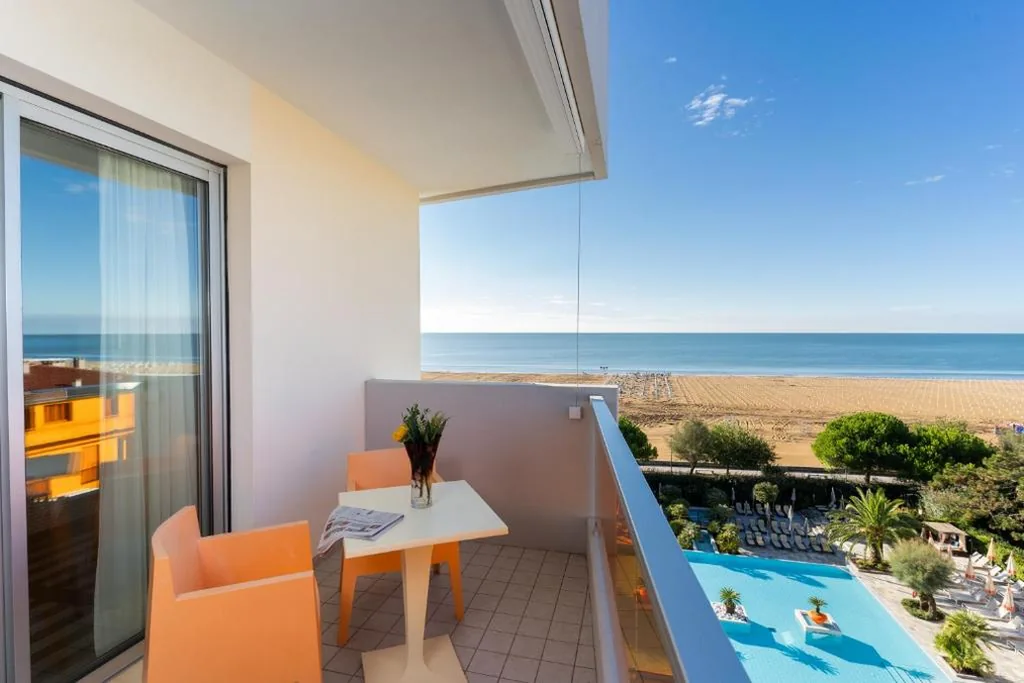 Camera Tripla Superior — Bibione Palace Hotel