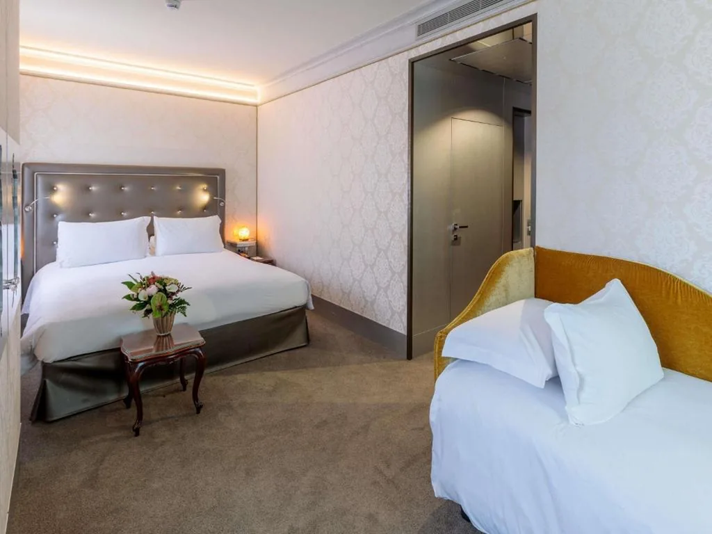 Superior Triple Room with Park View — Papadopoli Hotel Venezia – MGallery Collection