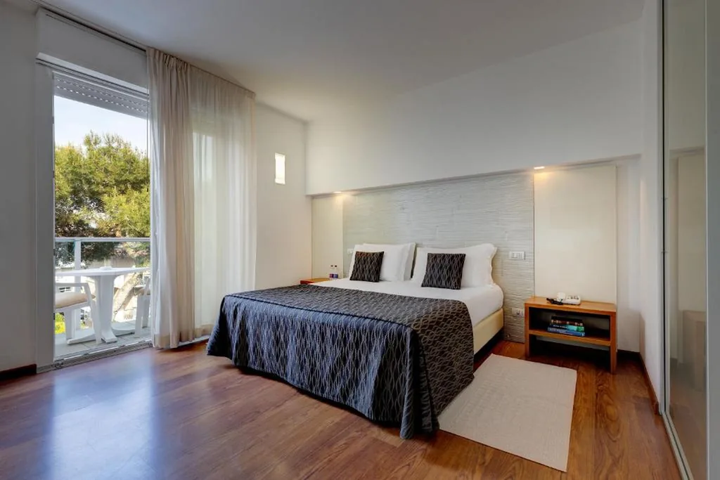 Camera Tripla Superior — Park Hotel Ermitage Resort & Spa