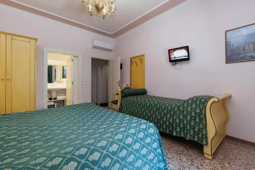 Triple Room — Zaguri B&B