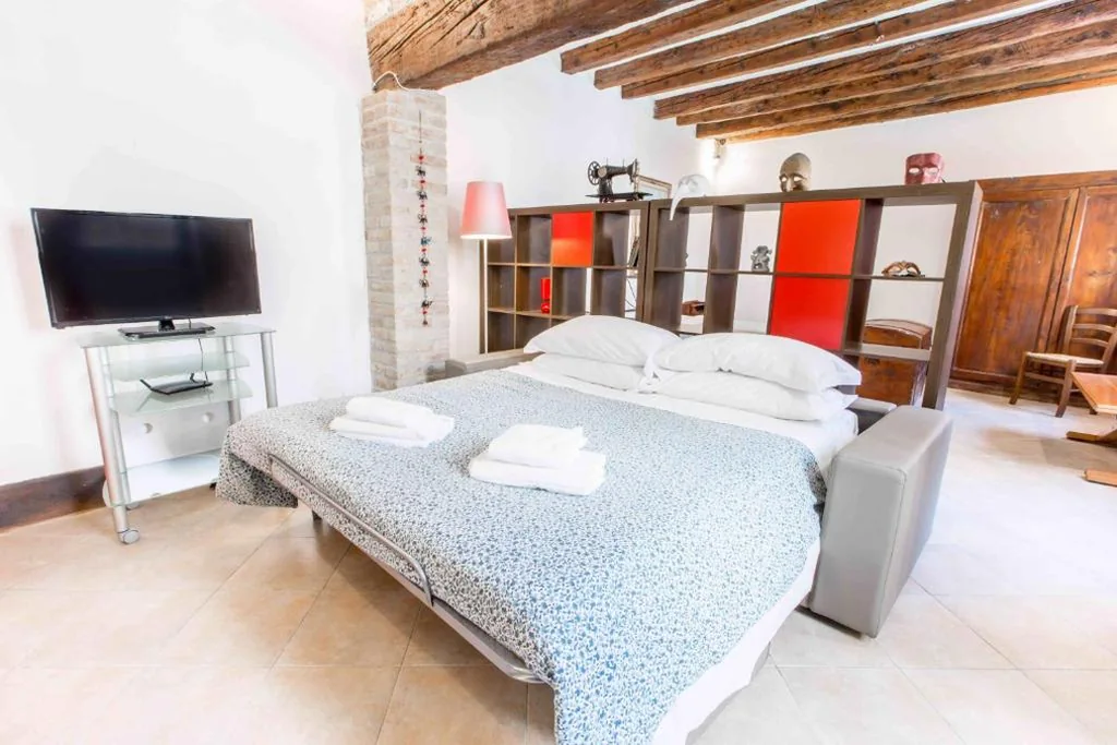 CANAL DREAM cosy apartment with canal view