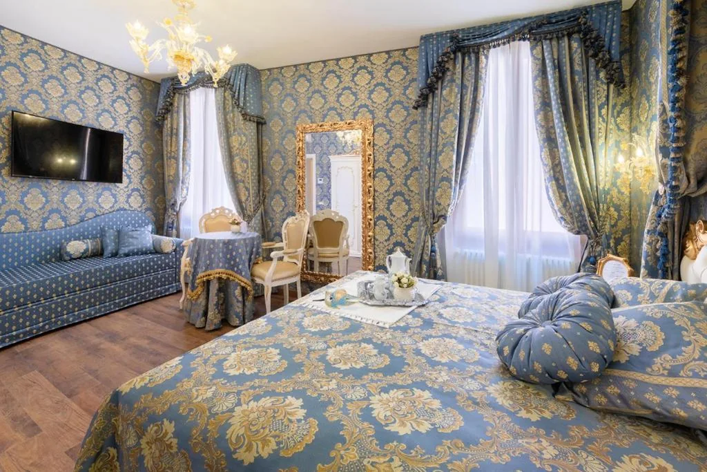 Canal View San Marco Luxury Rooms