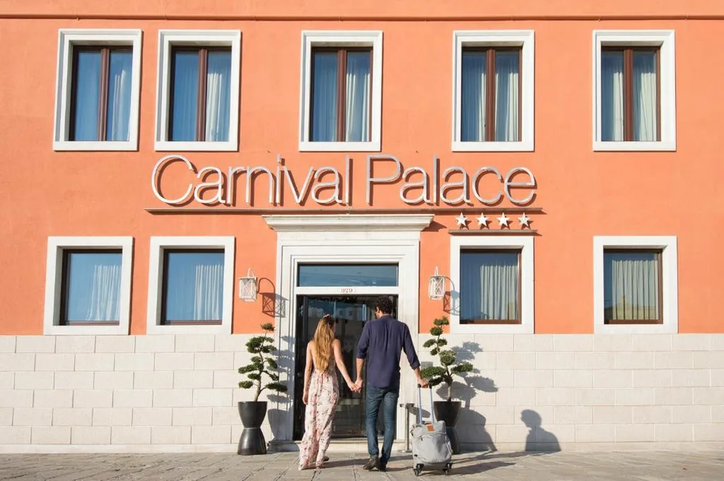 Carnival Palace – Venice Collection