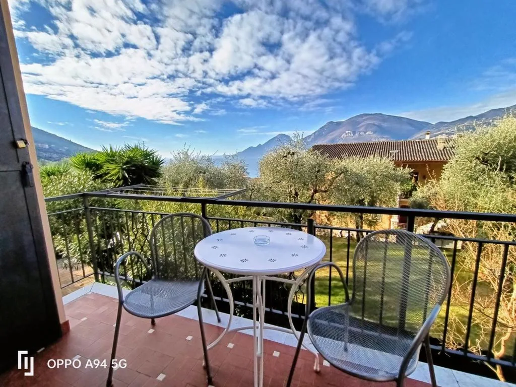 Casa con 1 Camera da Letto — Appartamenti Casa Nina, lago,montagne, uliveti