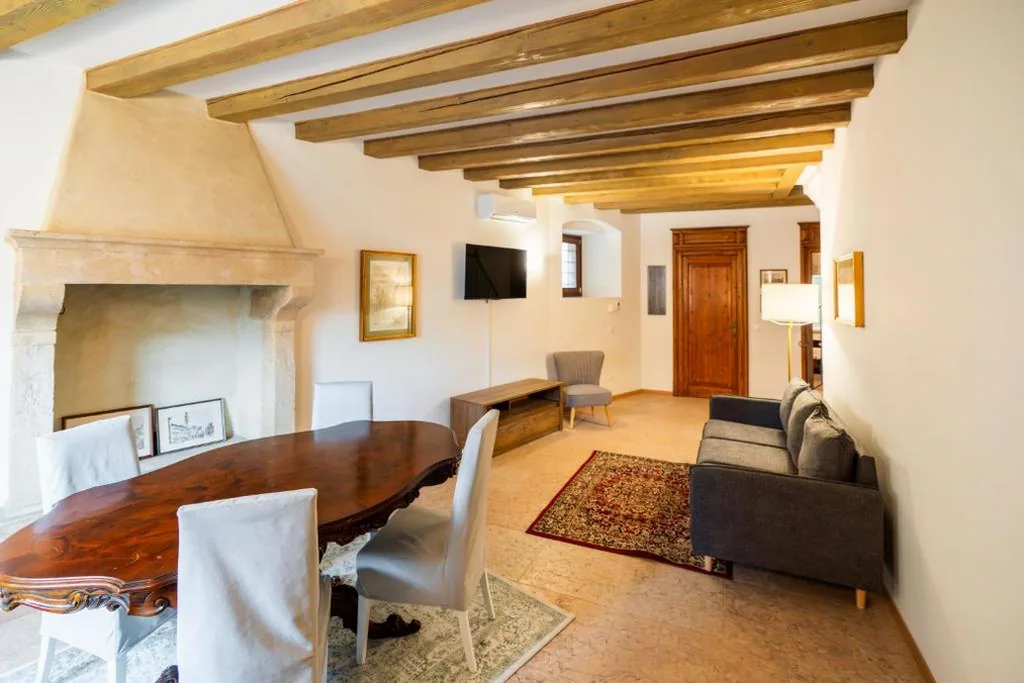 Two-Bedroom House - Separate Building — La finestra sul Ponte by Postcardsfrom