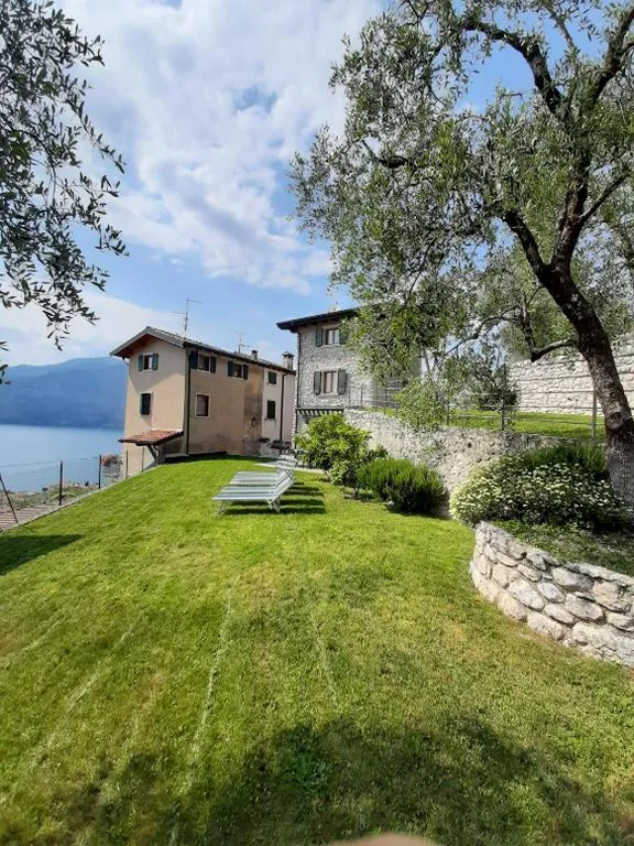 Casa con 3 Camere da Letto — Casa/Villa Sommavilla
