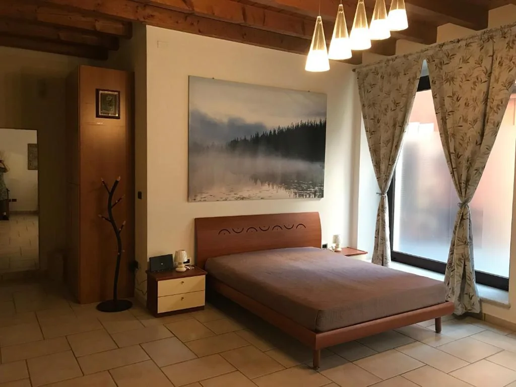 Casa Vacanze — KINDLY ROBERTA centro storico Peschiera,lago relax