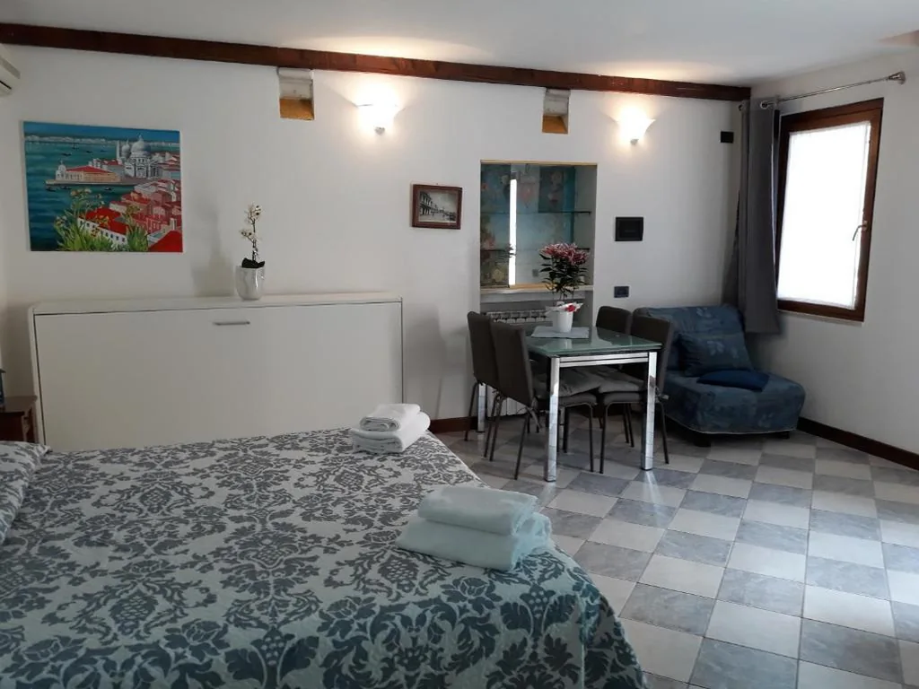 Holiday Home — mini loft galeazze