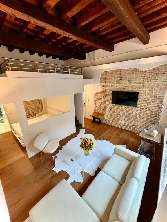 Holiday Home - Split-Level — La Finestra Sul Ghetto