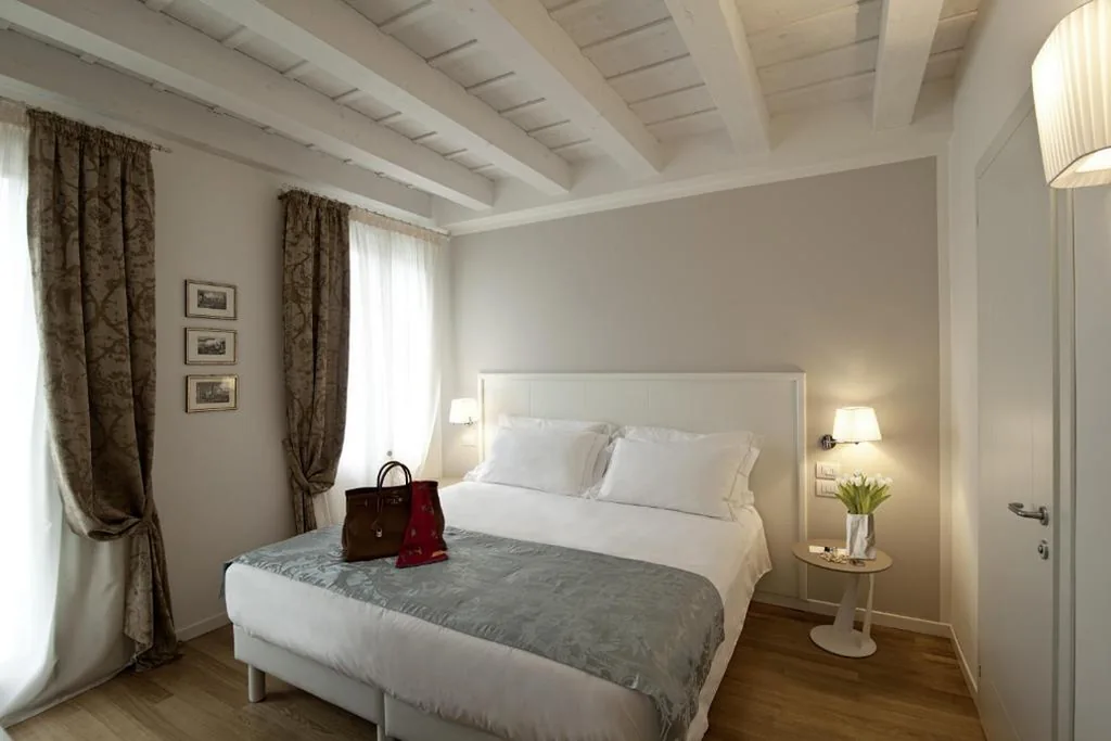 Chiara – Lodge