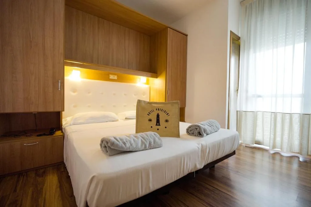 Classic Double / Twin Room with Balcony — Hotel President