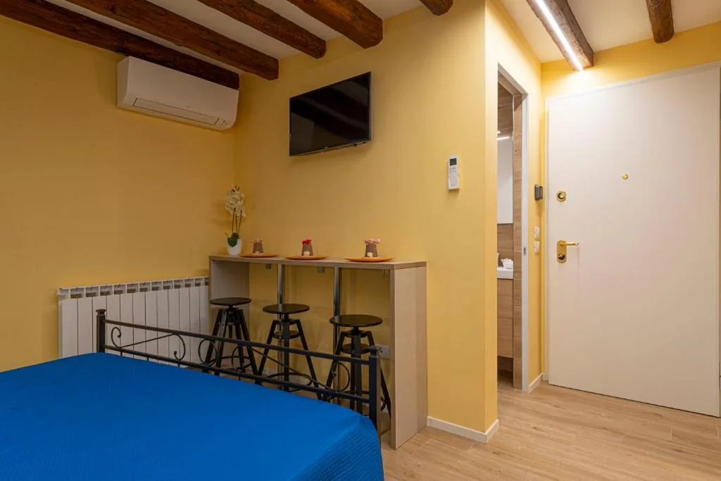 DELUXE DOUBLE ROOM in VENICE CENTRE — foto 5