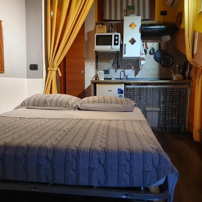 Dora Baltea Monolocale primo piano Mansarda secondo piano — foto 7