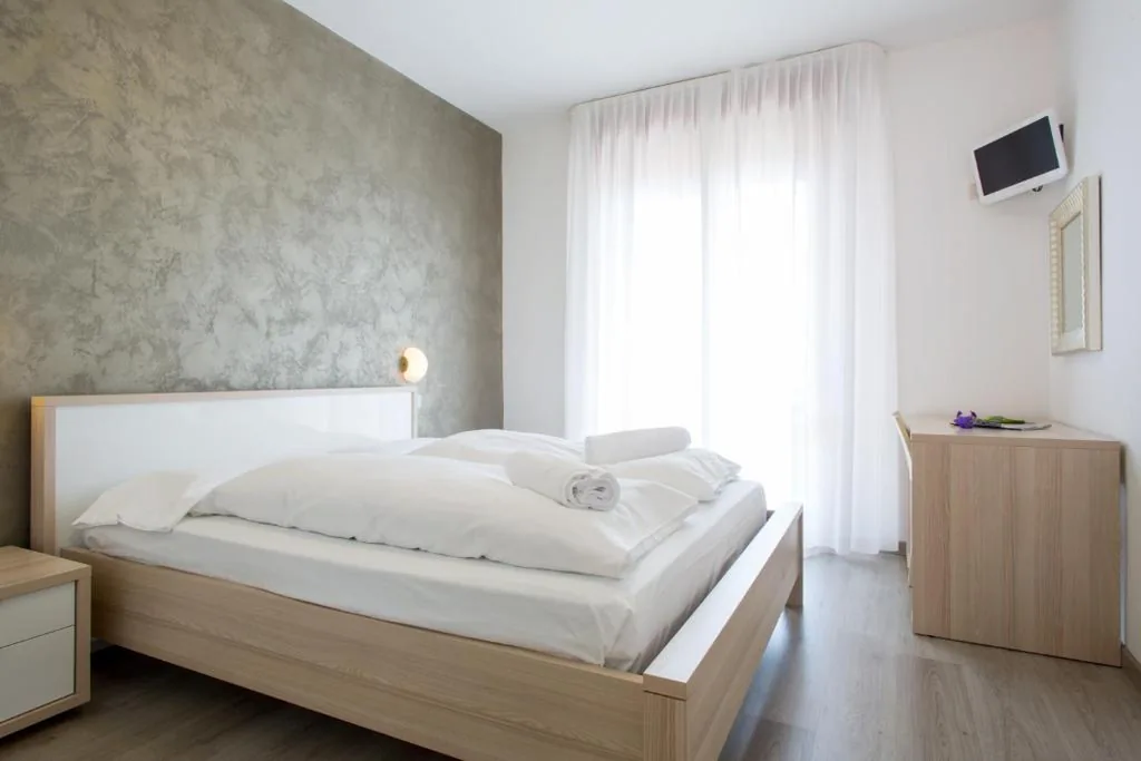 Double Room Comfort Plus with Lake View — Relax Hotel Villa Gardenia & Villa Oleandra