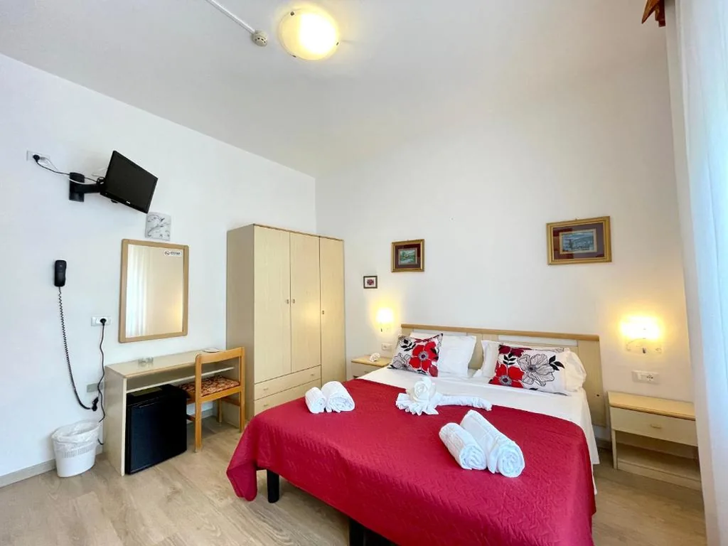 Double Room with Parking — Hotel Trovatore