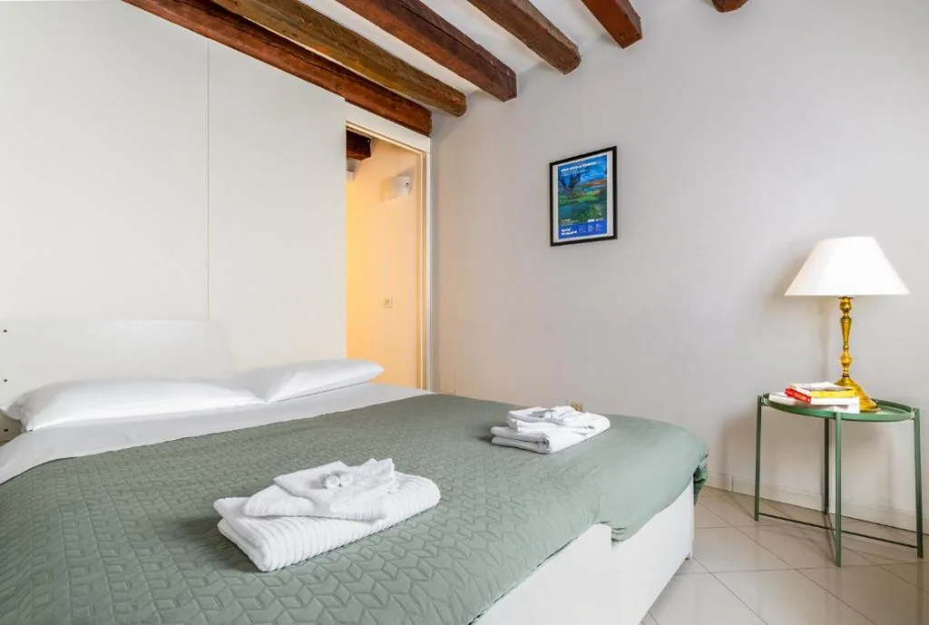 Erbe Canal View Private House