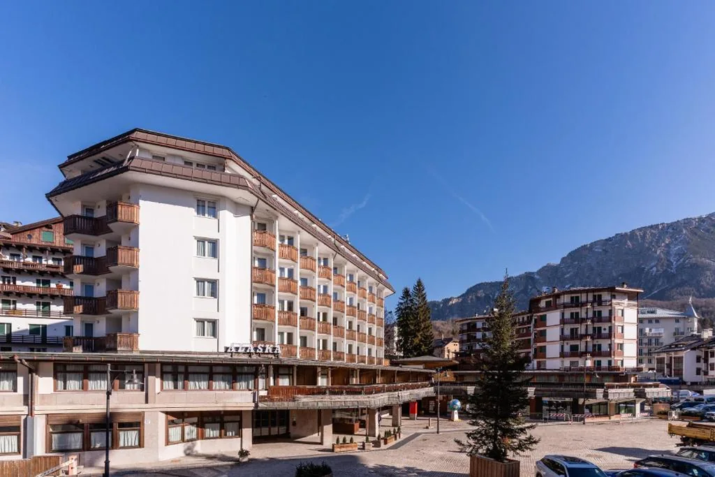 Hotel Alaska Cortina — foto 3