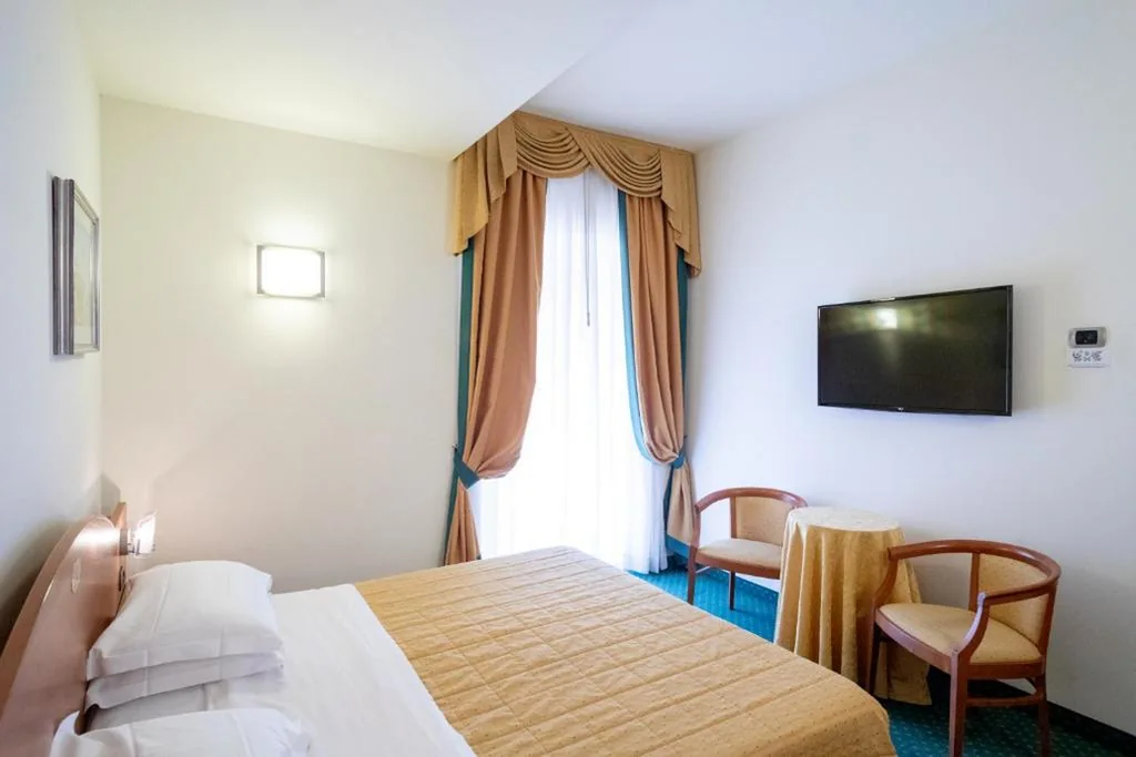 Hotel Capri Bardolino 3S — foto 8