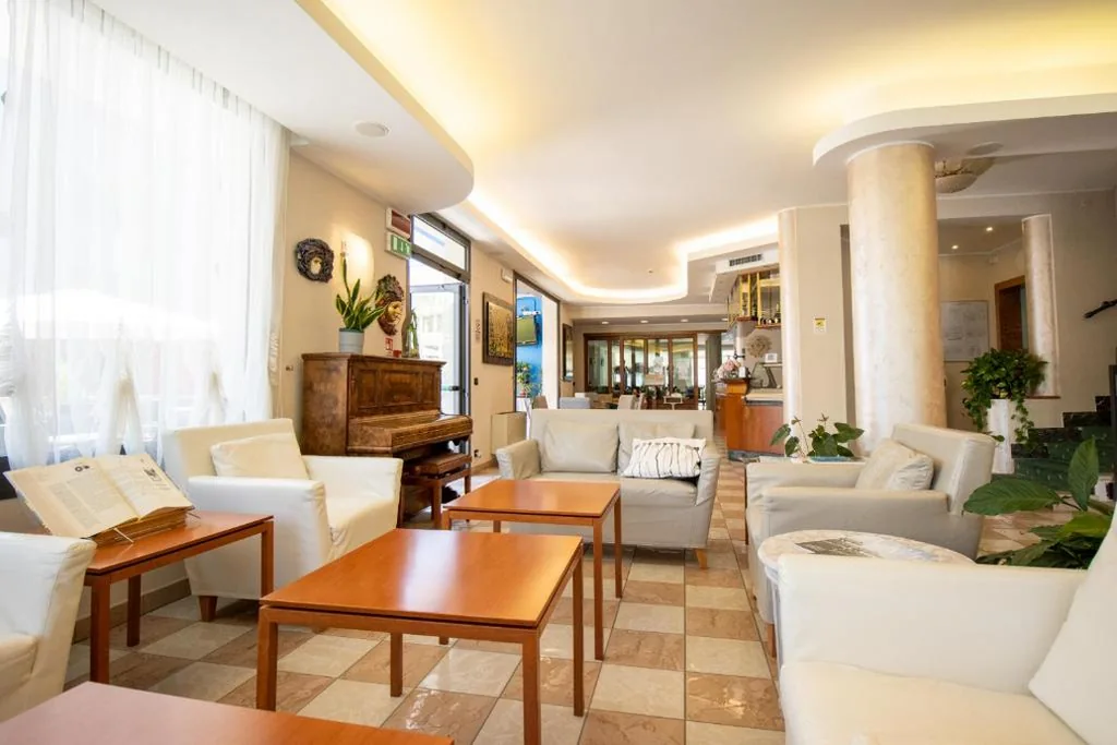Hotel Crystal