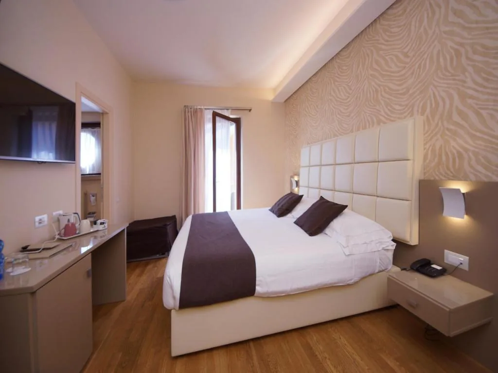 Hotel Dori